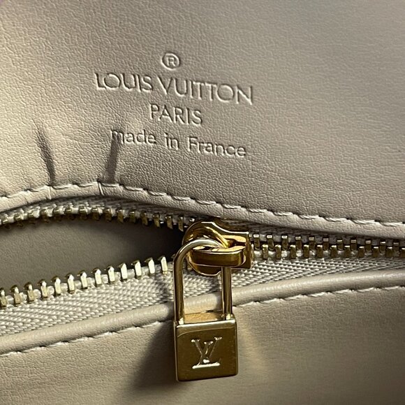 Louis Vuitton Vintage Houston Yellow Monogram Vernis Leather Tote - Preowned - Picture 13 of 16